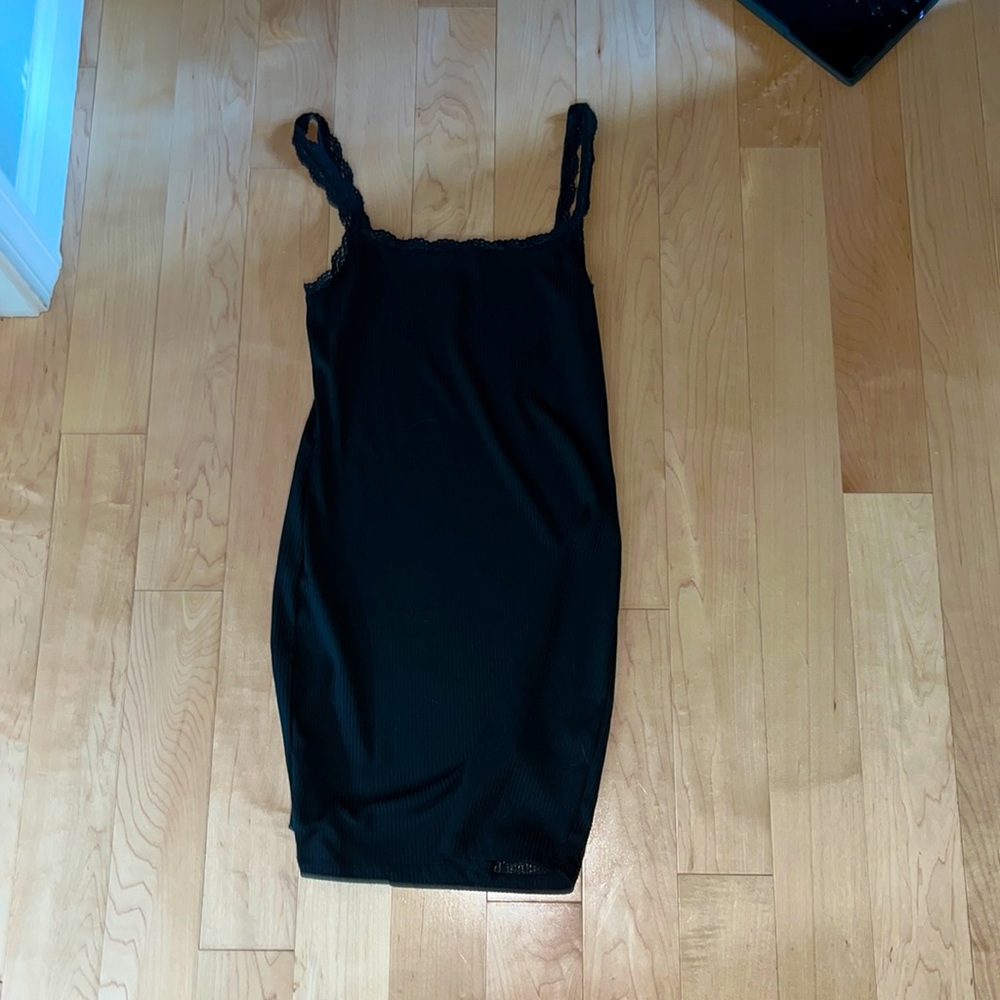 WORN A COUPLE TIMES, black plain dress,super light on skin,extremely comfortable